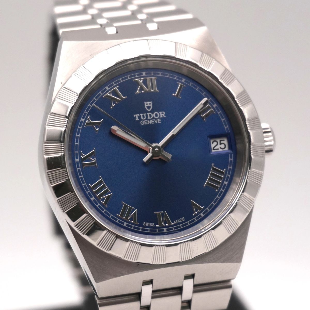Tudor Royal 34 mm