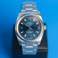 Rolex Oyster Perpetual Air-King Frontansicht des blauen Zifferblatts mit arabischen Ziffern