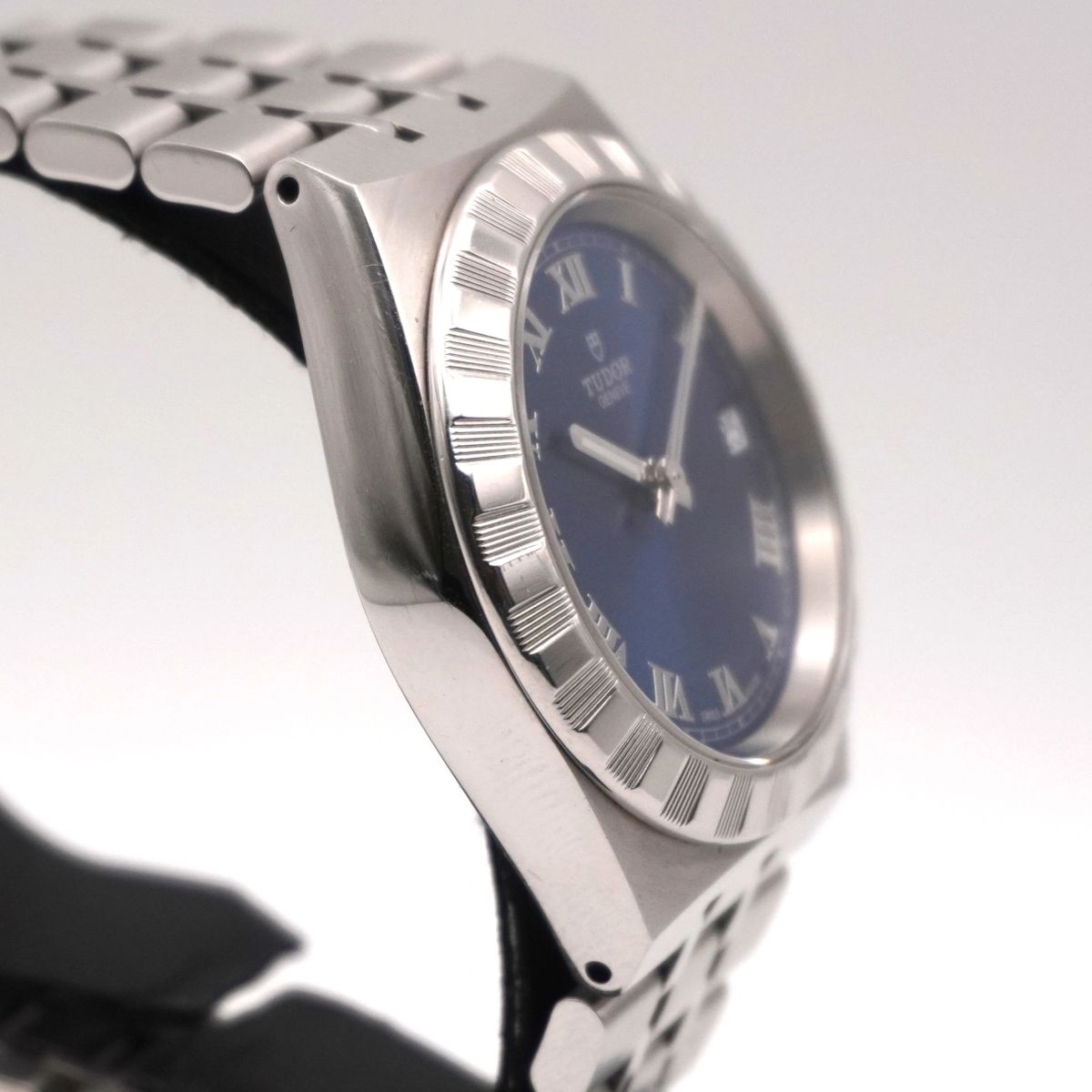 Tudor Royal 34 mm