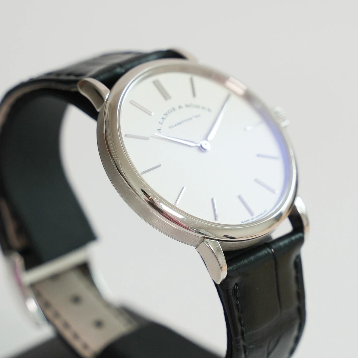 A. Lange & Söhne Saxonia Ultra Thin 37 mm Weißgold