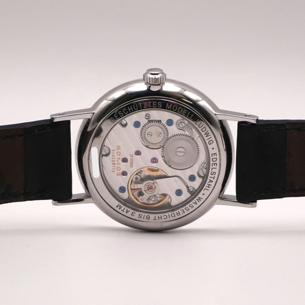 Nomos Ludwig Handaufzug 34 mm