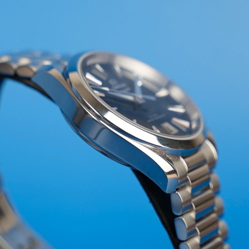 Omega Seamaster Aqua Terra Ansicht 4