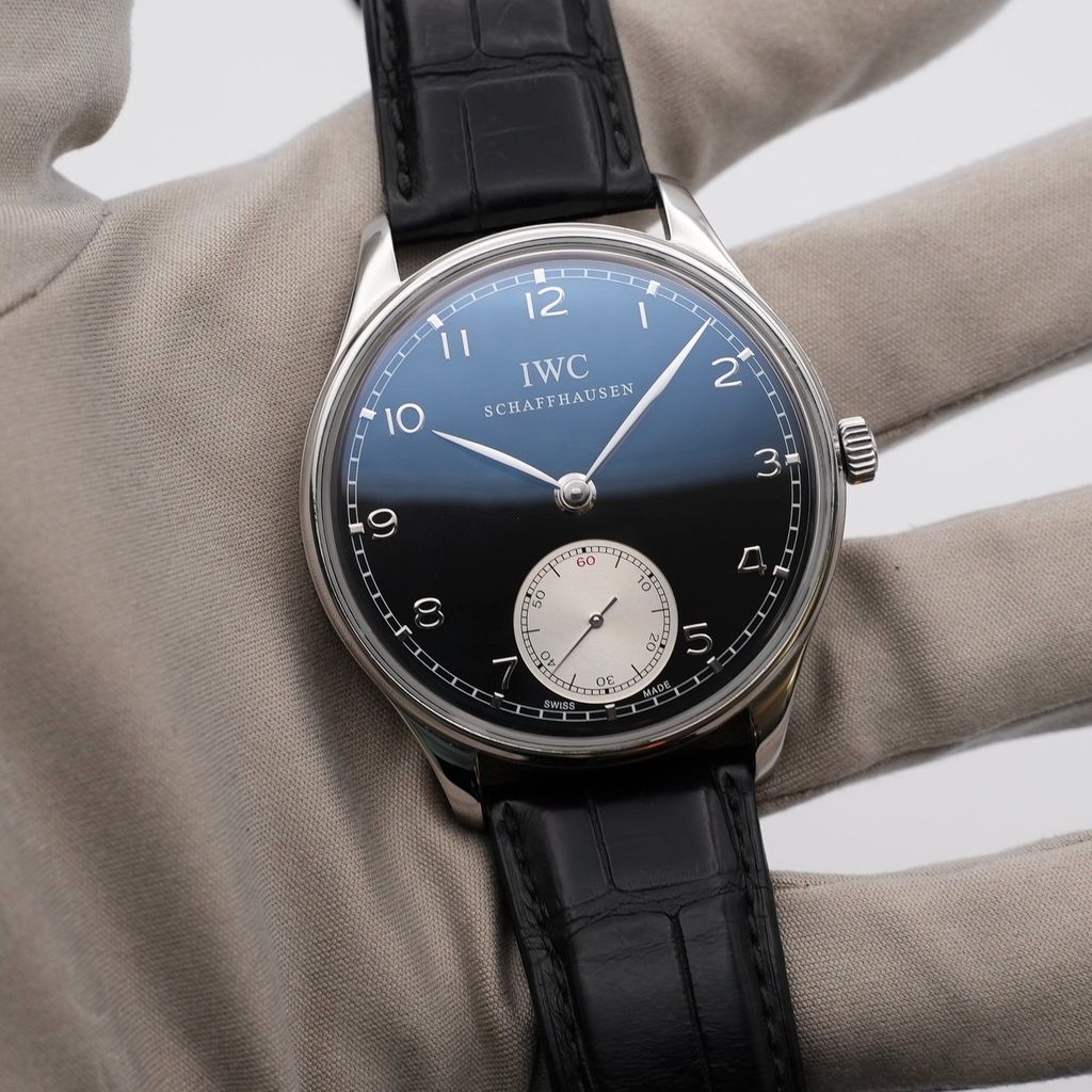 IWC Portugieser Handaufzug am Handgelenk